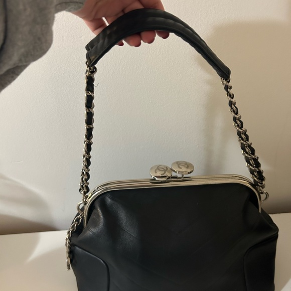 CHANEL Handbags - Authentic Vintage Chanel Elegant Black Leather Handbag